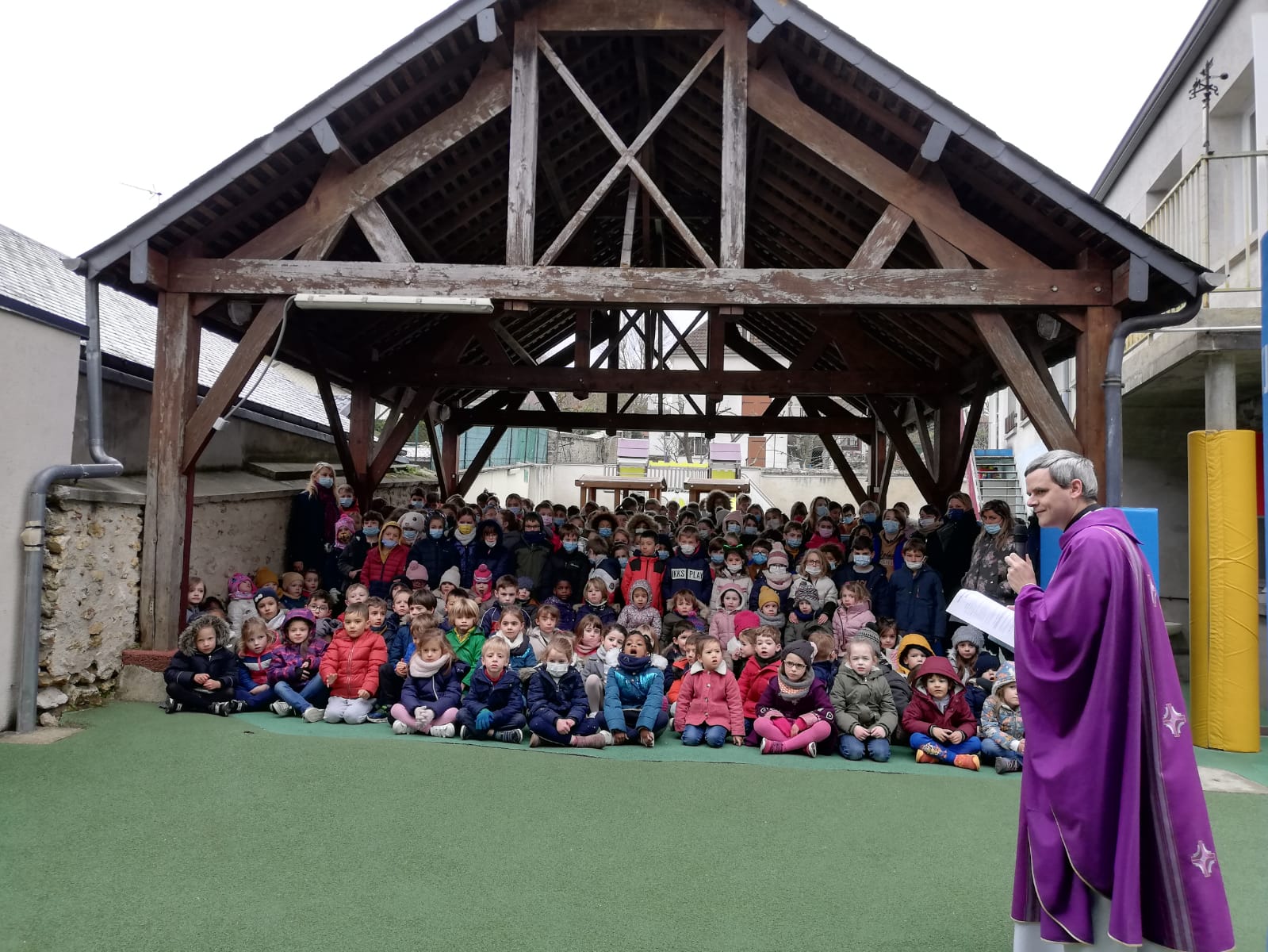 CELEBRATION D’ENTREE EN CARÊME 2022 Ecole Sainte Jeanne d'Arc